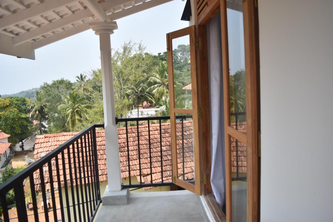 Hill Cottage - Ocean View Unawatuna Buitenkant foto